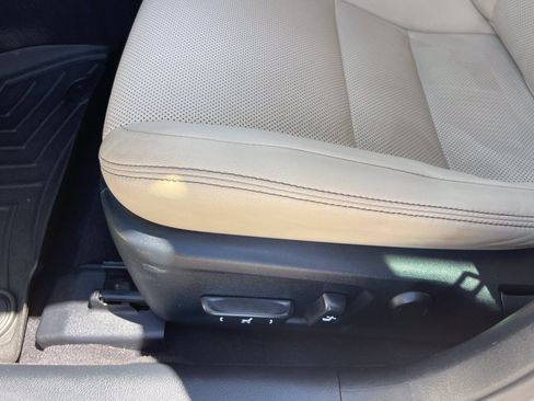 Used 2016 Lexus IS 200t w/ Navigation System Package RWD image 22