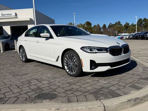 Used 2023 BMW 530i w/ Convenience Package image 7