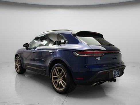 Used 2023 Porsche Macan image 6