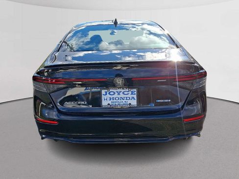 Certified 2024 Honda Accord Sport image 9