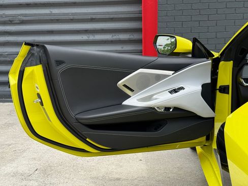 Used 2022 Chevrolet Corvette Stingray image 14