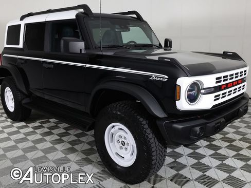Used 2025 Ford Bronco Heritage Edition AWD/4WD image 3