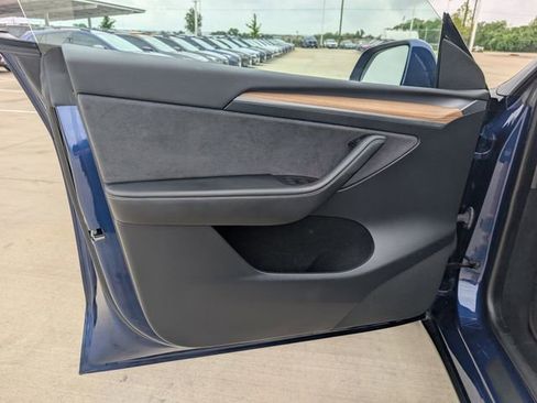 Used 2023 Tesla Model Y Long Range AWD/4WD image 19