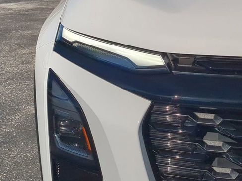 Used 2025 Chevrolet Equinox LT w/ Midnight Edition image 10