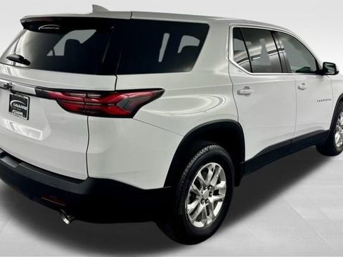Used 2023 Chevrolet Traverse LS w/ Safety Package FWD image 9