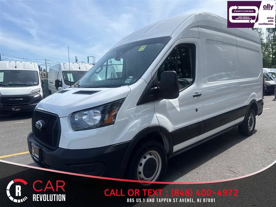 Used 2025 Ford Transit 250 148 High Roof RWD image 3
