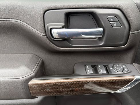 Used 2022 Chevrolet Silverado 3500 LT w/ Convenience Package image 8