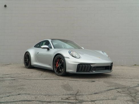 Used 2026 Porsche 911 Carrera 4 GTS AWD/4WD image 9