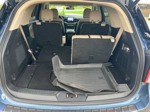 Used 2020 Ford Explorer Limited RWD image 25