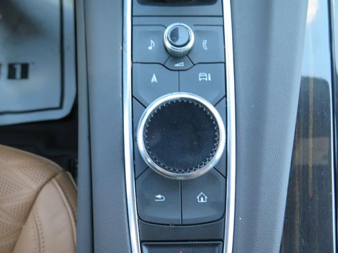 Used 2021 Cadillac Escalade ESV Premium Luxury w/ Driver Assist Tech Package image 15