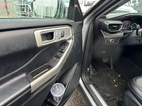 Used 2023 Ford Explorer Limited w/ Equipment Group 301A image 15