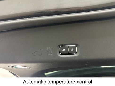 Used 2025 Lincoln Navigator Reserve AWD/4WD image 23
