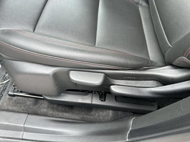 Used 2025 Chevrolet Trax RS w/ Driver Confidence Package FWD image 16