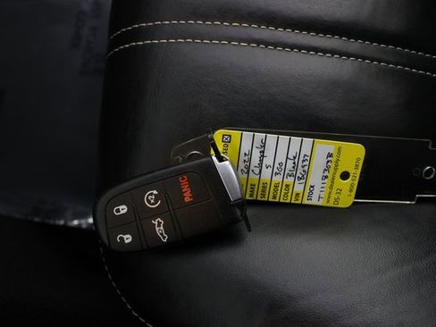 Used 2022 Chrysler 300 S image 7