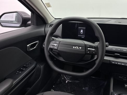 Used 2025 Kia K4 FWD image 22