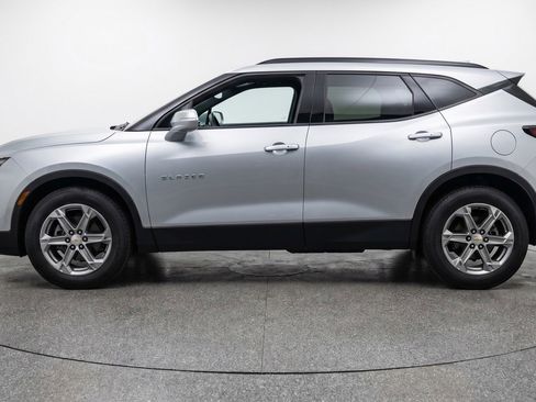 Used 2025 Chevrolet Blazer LT image 5