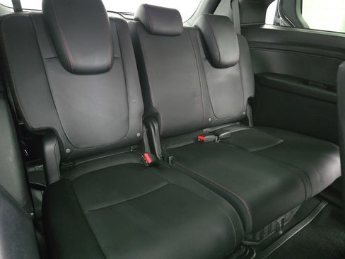 Used 2024 Honda Odyssey Sport image 12
