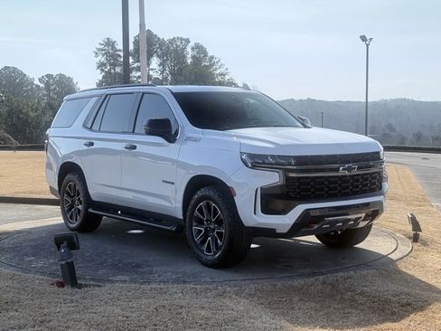 Used 2022 Chevrolet Tahoe Z71 w/ Luxury Package image 9