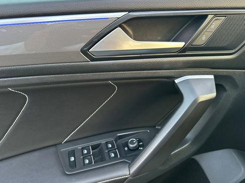 Certified 2023 Volkswagen Tiguan SE R-Line image 11