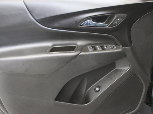 Used 2023 Chevrolet Equinox LT image 22