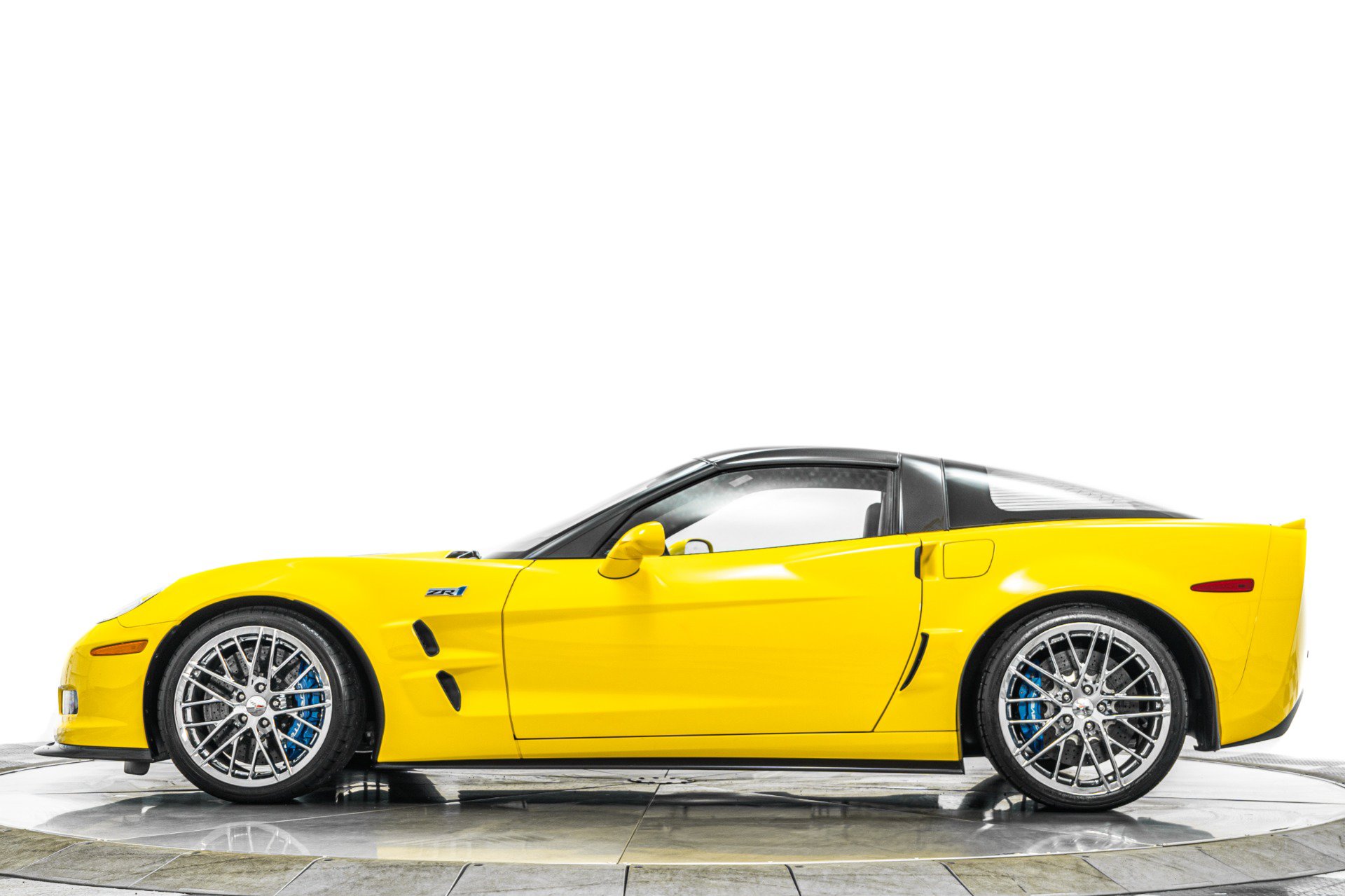 Used 2010 Chevrolet Corvette ZR1 w/ Preferred Equipment Group RWD image 6