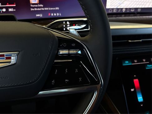 New 2026 Cadillac Escalade ESV Platinum Sport w/ LPO, ONYX Package image 30