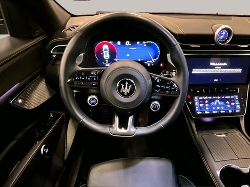 Used 2023 Maserati Grecale Trofeo AWD/4WD image 6