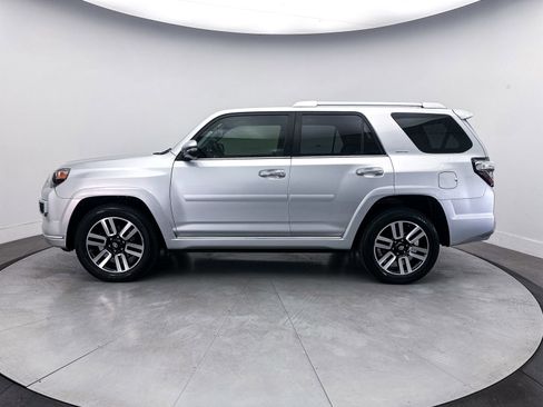 Used 2018 Toyota 4Runner Limited AWD/4WD image 41