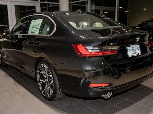 Used 2026 BMW 330i xDrive Sedan w/ Premium Package image 4
