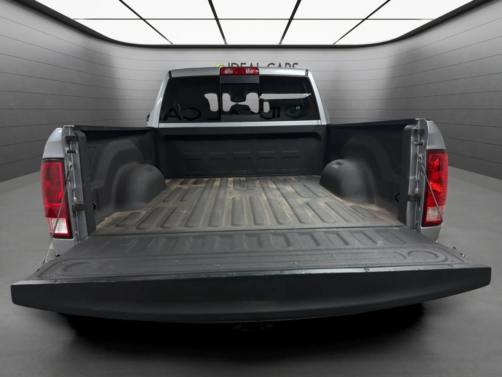 Used 2020 RAM 1500 Classic SLT w/ Trailer & Traction Group AWD/4WD image 19