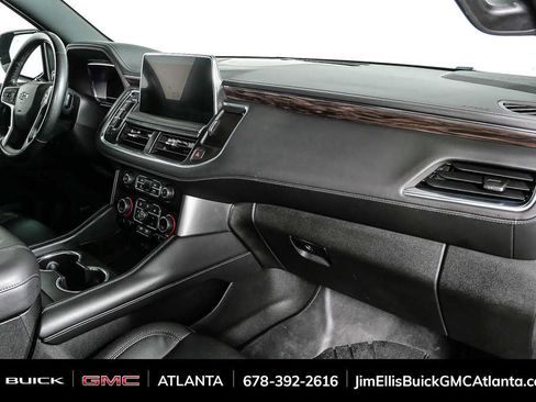 Used 2022 Chevrolet Tahoe Z71 w/ Luxury Package AWD/4WD image 24