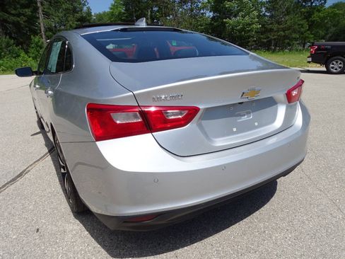 Used 2018 Chevrolet Malibu LT w/ Leather Package w/ True North Edition FWD image 9