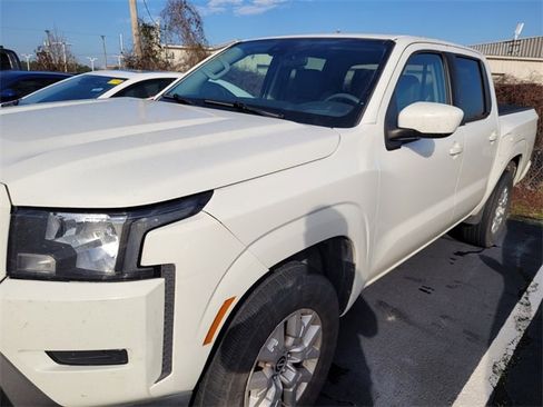 Certified 2022 Nissan Frontier SV image 10