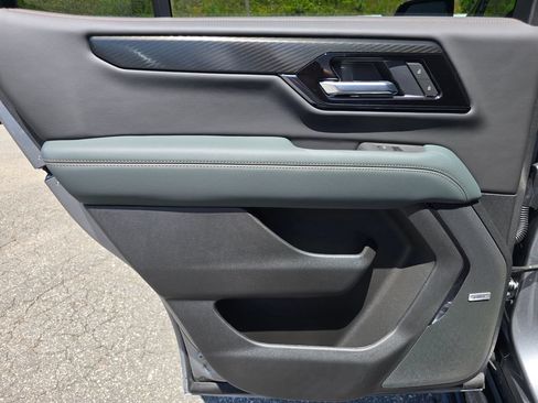 New 2026 GMC Yukon AT4 w/ AT4 Premium Package AWD/4WD image 37