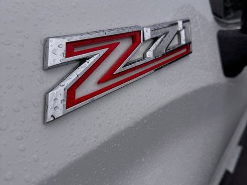 Used 2023 Chevrolet Silverado 1500 LTZ w/ LTZ Convenience Package II AWD/4WD image 9