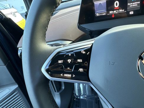 Certified 2023 Volkswagen ID.4 Pro image 16