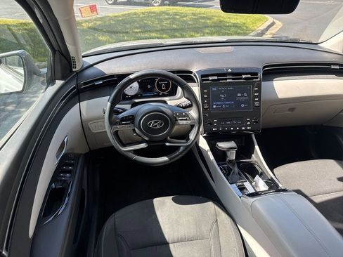Used 2022 Hyundai Tucson SEL w/ Convenience Package FWD image 2