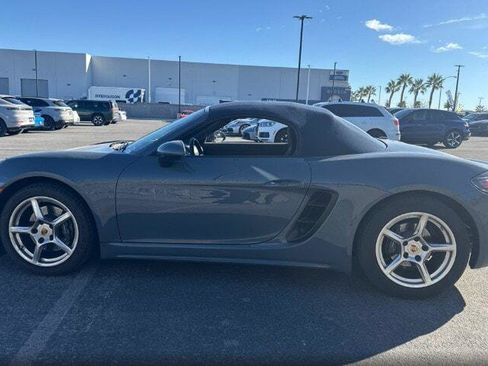 Used 2017 Porsche 718 Boxster image 24