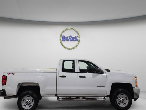 Used 2018 Chevrolet Silverado 2500 W/T AWD/4WD image 7