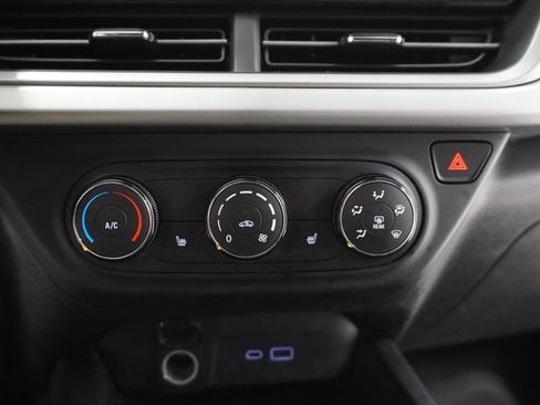 Used 2024 Chevrolet Trax RS FWD image 26
