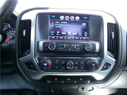 Used 2017 GMC Sierra 1500 SLE w/ SLE Value Package AWD/4WD image 6