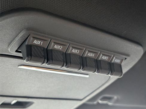 Used 2024 Ford F250 Platinum w/ FX4 Off-Road Package AWD/4WD image 27