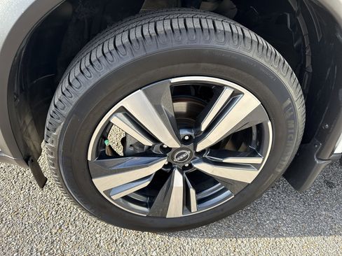 Used 2023 Nissan Rogue Platinum w/ Platinum Premium Package image 19