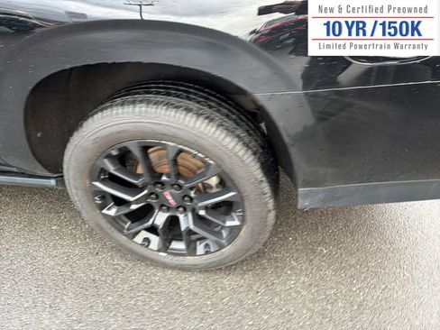 Used 2022 GMC Yukon XL Denali w/ Denali Premium Package image 9