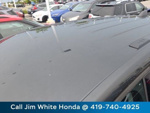 Used 2018 Chevrolet Equinox LT FWD image 18