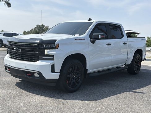 Used 2021 Chevrolet Silverado 1500 RST w/ Redline Edition AWD/4WD image 7