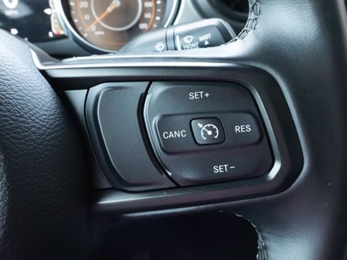 Used 2021 Jeep Gladiator Sport AWD/4WD image 32