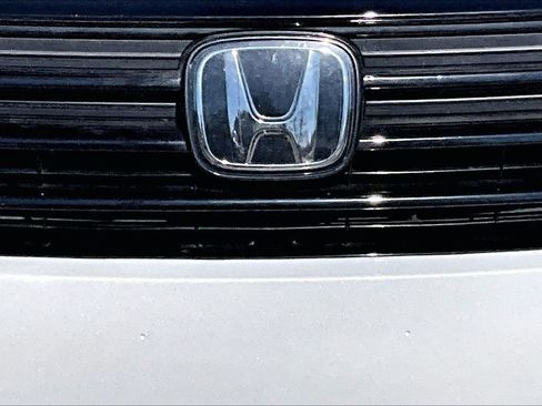 Used 2023 Honda Odyssey Sport image 12