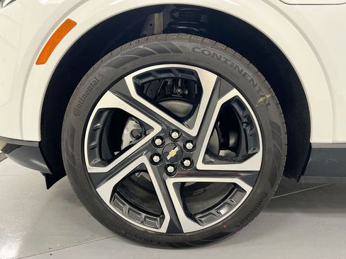 Used 2024 Chevrolet Equinox EV LT FWD image 26