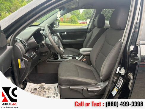 Used 2014 Kia Sorento LX AWD/4WD image 16